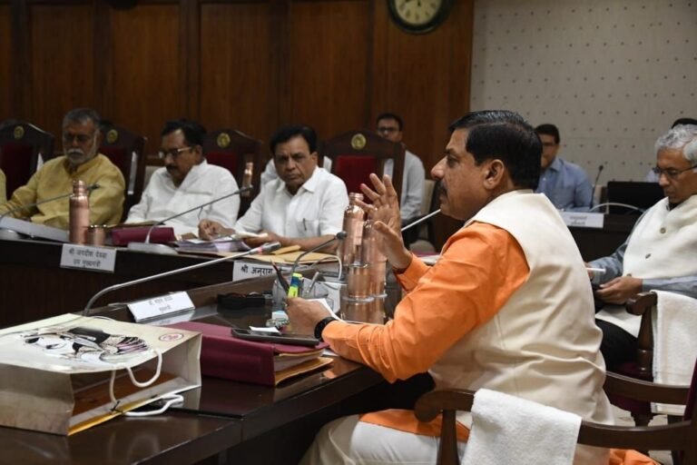 कैबिनेट की बैठक में सीएम के ड्रीम प्रोजेक्ट मुख्यमंत्री सुगम परिवहन सेवा को मंजूरी, कई अन्य फैसले भी हुए