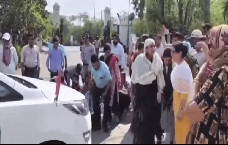 देवी अहिल्या विश्वविद्यालय के कुलगुरु की गाड़ी रोकने पर तीन के खिलाफ एफआईआर, पूर्व कांग्रेस नेता और एक कर्मचारी भी शामिल