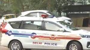 दिल्ली के दो स्कूलों को बम धमकी के  ई-मेल