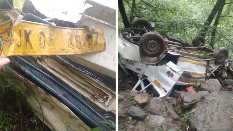 जम्मू-कश्मीर के डोडा में बड़ा हादसा, खाई में गिरी टेंपो ट्रैवलर, 5 लोगों की मौत, 17 घायल
