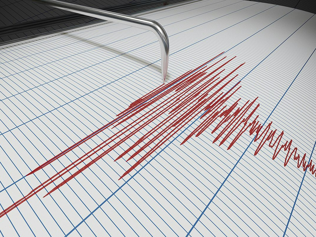 US Tsunami Alert; Earthquake Strikes Alaska with Magnitude 7.4 | अमेरिका के  अलास्का में भूकंप के तेज झटके: रिक्टर स्केल पर 7.4 तीव्रता; जमीन से 9.3  किमी गहराई पर था भूकंप का ...