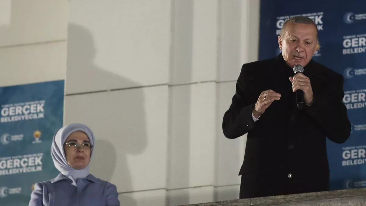 तुर्किये के राष्ट्रपति एर्दोआन को बड़ा झटका, स्थानीय चुनाव में विपक्ष ने  बनाई बढ़त - India TV Hindi