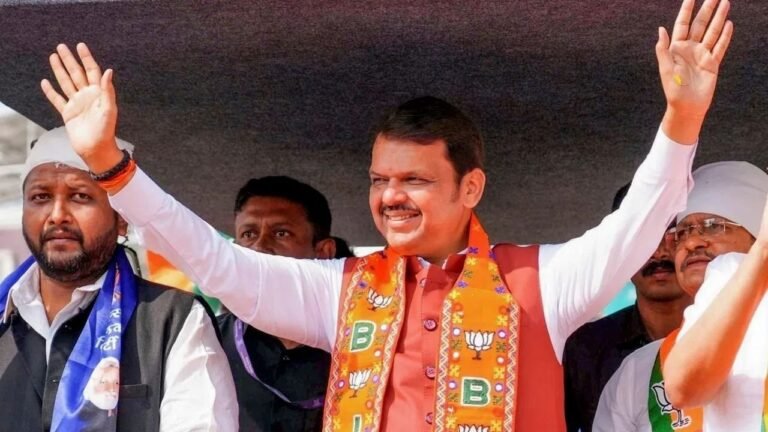 महाराष्ट्र के नए सीएम होंगे देवेंद्र फडणवीस, भाजपा विधायक दल की बैठक में फैसला, शिंदे और पवार बनेंगे डिप्टी सीएम