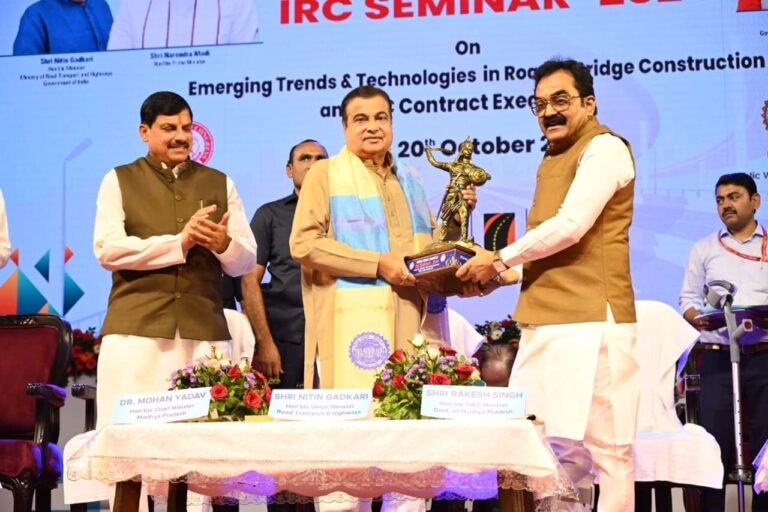 भोपाल में बोले केंद्रीय परिवहन मंत्री गडकरी-गूगल से रोड प्लान बनाने वालों को मिलना चाहिए पद्मश्री