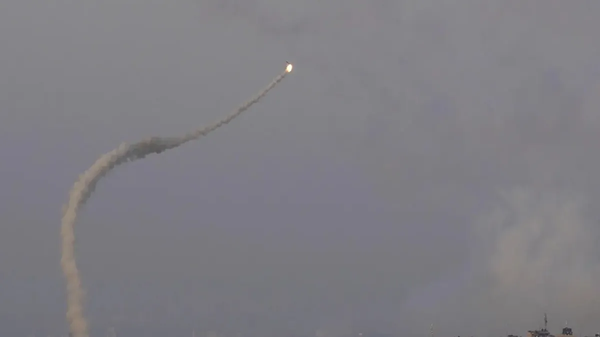 हमास ने इजरायल पर फिर दागे रॉकेट, हमले को एक साल पूरा होने पर देश में शोक  सभाएं – India Times Group