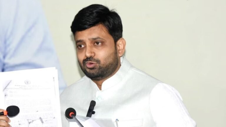 विधानसभा में उपनेता प्रतिपक्ष हेमंत कटारे पर ईओडब्ल्यू का शिकंजा, भोपाल के प्लॉट आवंटन मामले में पत्नी, भाई और बहू पर भी केस