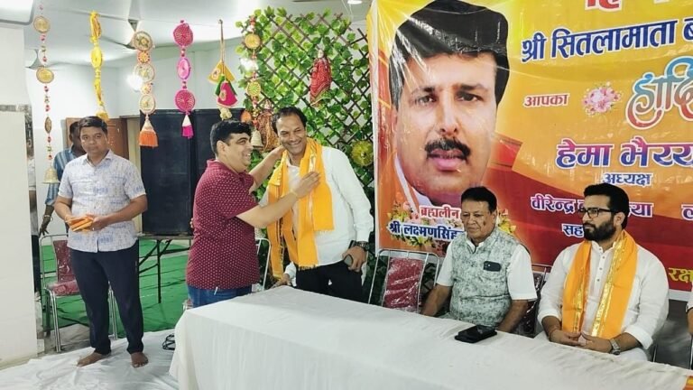 सीतलमाता बाजार को जिहादी मानसिकता वाले लोगों से मुक्त करेगा हिंद रक्षक संगठन, व्यापारियों से कहा-एक महीने में बाहर करें ऐसे किराएदार, कर्मचारी और दलाल