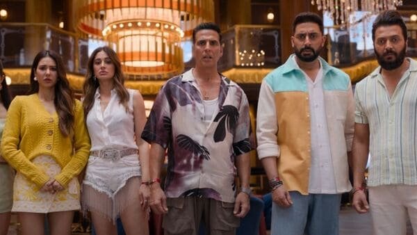 Housefull 5 advance booking: Akshay Kumar and gang to see opening with over  ₹6 crore, almost 1 lakh tickets sold | Mint