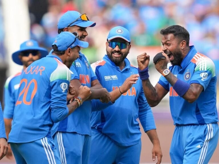 दुबई में भारत ने पाकिस्तान को 6 विकेट हराया, विराट कोहली का शतक भी पूरा