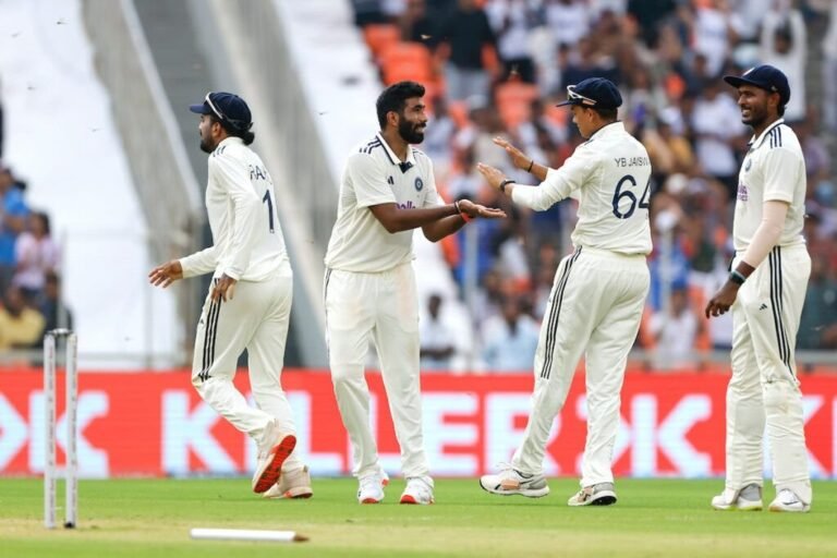 अहमदाबाद टेस्ट: पहले दिन भारतीय गेंदबाजों का दबदबा, वेस्टइंडीज 162 पर ऑलआउट