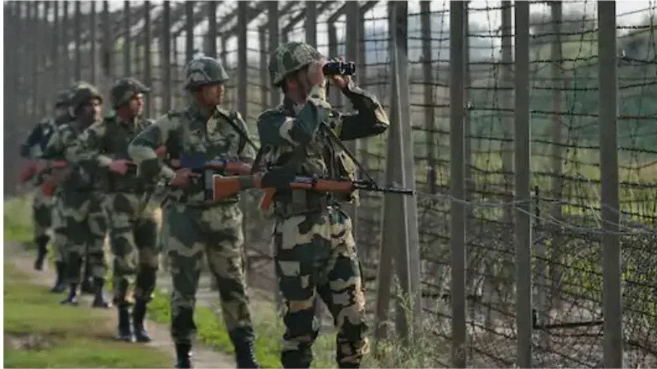 पाकिस्तान ने LoC पर किया सीजफायर का उल्लंघन, भारतीय सेना ने दिया मुंहतोड़  जवाब | Pakistan Jammu Kashmir ceasefire violation firing at LoC Poonch  border