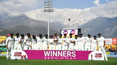 BCCI का खिलाड़ियों को बड़ा तोहफा, इंग्लैंड के खिलाफ टेस्ट सीरीज जीतते ही  किया ये ऐलान - India TV Hindi