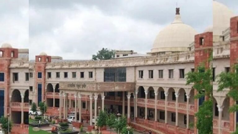 नकली और मिलावटी खाद्य पदार्थ बेचने वालों पर प्रशासन की सख्ती, एडीएम ने 15 संस्थानों पर लगाया 21 लाख रुपए का जुर्माना