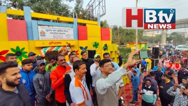 सेल्फी विद टॉयलेट : शहर हित में खुद को भी साफ रखना सीख लो टॉयलेट महोदय, सब कुछ नगर निगम ही करेगा क्या?