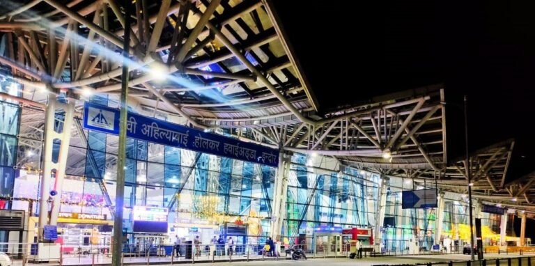 आज से नासिक, उदयपुर और जोधपुर जाना हुआ मुश्किल, इंडिगो ने बंद की इंदौर से सीधी उड़ान