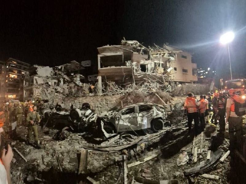 ईरान-इजराइल तनाव: एक दूसरे पर हमले जारी, मिसाइल हमले और विस्फोटों से दोनों देशों में हड़कंप ईरान-इजराइल तनाव: एक दूसरे पर हमले जारी, मिसाइल हमले और विस्फोटों से दोनों देशों में हड़कंप