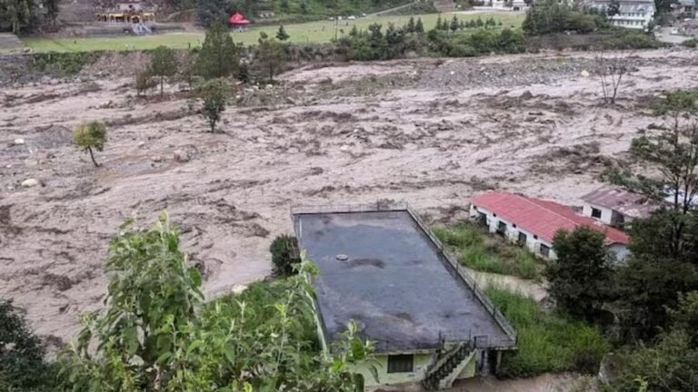 जम्मू-कश्मीर में किश्तवाड़ के मचैल माता यात्रा मार्ग पर बादल फटा, 38 लोगों की मौत, 35 की हालत नाजुक