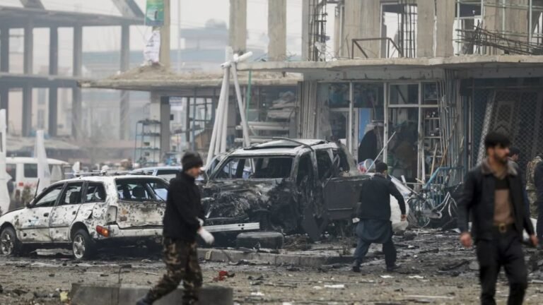 काबुल में धमाके के बाद अफगानिस्तान ने पाकिस्तान को ठहराया ज़िम्मेदार, दी ‘परिणाम भुगतने’ की चेतावनी