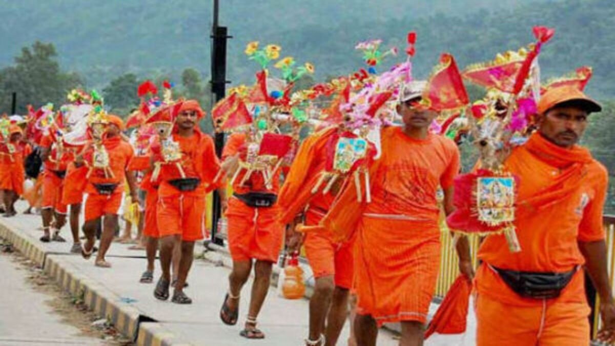 Kawar Yatra 2023: क्या है 'कांवड़ यात्रा' का इतिहास? क्यों 'नीलकंठ' का होता  है जल-अभिषेक? | Kanwar Yatra 2023: Know Date, History and Significance in  Hindi - Hindi Oneindia
