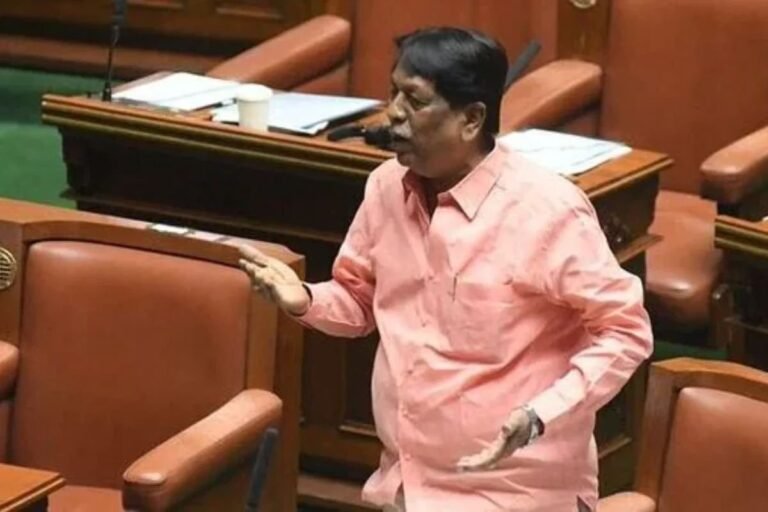 कर्नाटक विधानसभा में जेडीएस विधायक ने की अजीब मांग, हर पीने वाले को सप्ताह में दो बोतल शराब दे सरकार