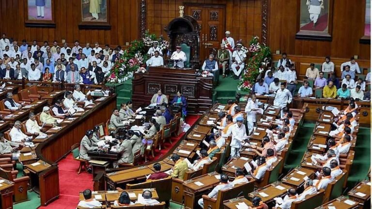 कर्नाटक में हनी ट्रैप के शिकार हो चुके हैं 48 विधायक, फिर एक मंत्री को हुई फंसाने की कोशिश