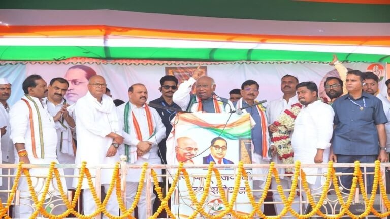 बिहार में बोले बोले कांग्रेस अध्यक्ष खड़गे-जदयू और भाजपा का गठबंधन अवसरवादी, कुर्सी के लिए नीतीश बदलते हैं पाला