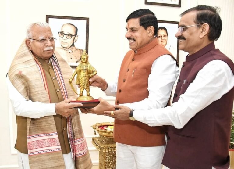 भोपाल में बोले केंद्रीय मंत्री मनोहर लाल खट्टर-यमुना में जहर की बात नहीं करते केजरीवाल तो ज्यादा सीटें जीतते