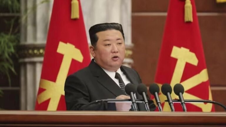 उत्तर कोरिया में युद्धक जहाज की असफल लॉन्चिंग पर कड़ा एक्शन, जिम्मेदार अधिकारियों के खिलाफ जांच और गिरफ्तारी शुरू