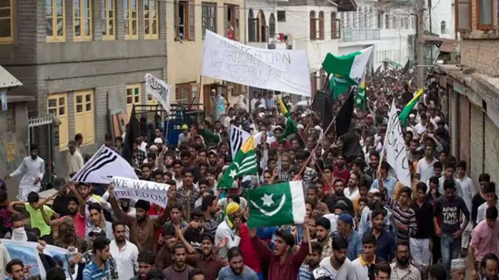 PoK में हिंसक हुआ सरकार के खिलाफ प्रदर्शन, आज 8 लोगों की मौत