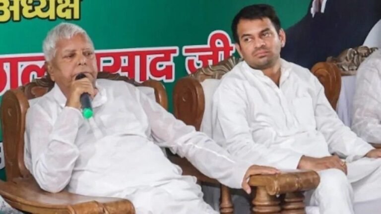 लालू यादव ने अपने बेटे तेज प्रताप को पार्टी से निकाला, परिवार से भी किया बाहर, भारी पड़ा सोशल मीडिया पर पोस्ट