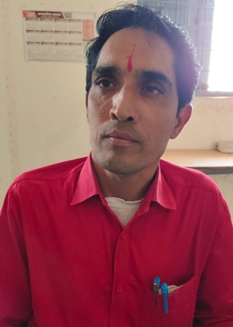 लोकायुक्त ने ठीकरी तहसील में अतिथि शिक्षक को रिश्वत लेते रंगेहाथों पकड़ा, एरियर राशि के भुगतान के लिए मांगे थे पैसे