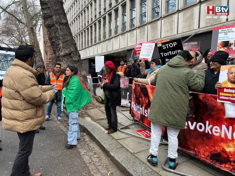 लंदन में जस्टिस फॉर  हिंदूज प्रदर्शन: बांग्लादेश में अल्पसंख्यकों के उत्पीड़न के ख़िलाफ उठी वैश्विक आवाज