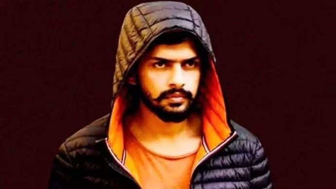 बाबा सिद्दीकी के बेटे जीशान के सामने लॉरेंस बिश्नोई को लड़ाने की तैयारी, एक दल ने रिटर्निंग अधिकारी से मांगा फार्म