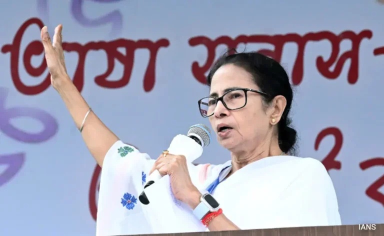 पश्चिम बंगाल की सीएम ममता बनर्जी का बड़ा आरोप, कहा-मेरी उम्मीदवारी रद्द कराने की कोशिश कर रही थी भाजपा
