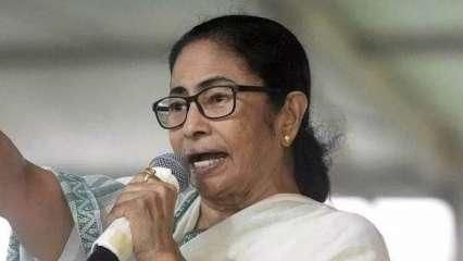 ममता बनर्जी का पीएम पर वार: प्रधानमंत्री बाढ़ जैसी त्रासदी पर राजनीति कर रहे 