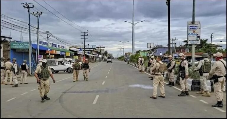मणिपुर में सुरक्षा बलों की बड़ी कार्रवाई: 12 उग्रवादी गिरफ्तार, हथियार और मादक पदार्थ भी बरामद