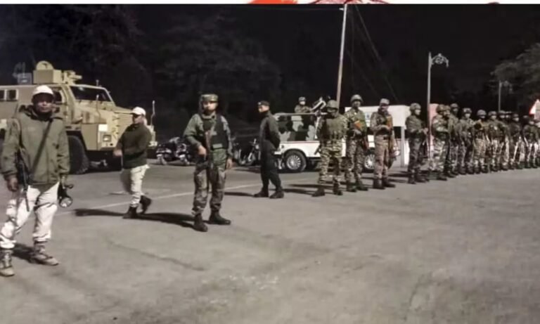 मणिपुर में अरंबाई तेंगगोल नेता की गिरफ्तारी के बाद हिंसा, 5 जिलों में इंटरनेट सेवा बंद