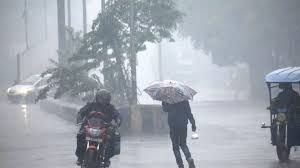 देशभर में मौसम का बदला मिजाज: बारिश, आंधी और ओलावृष्टि का अलर्ट, पश्चिमी विक्षोभ बना कारण