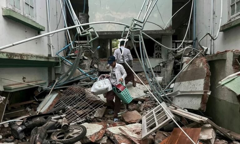 म्यांमार में भूकंप से मरने वालों की संख्या एक हजार पार, 2300 से ज्यादा लोग घायल, अभी भी हो रही लापता लोगों की तलाश