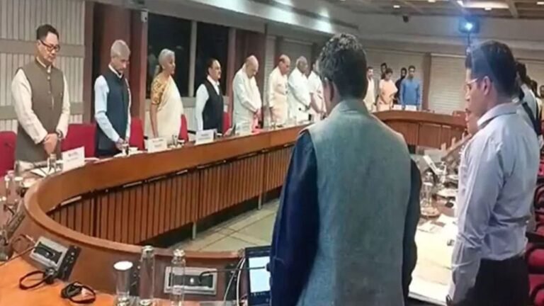 पहलगाम हमले पर सर्वदलीय बैठक में सरकार ने मानी सुरक्षा में चूक, सभी दलों ने कहा- वे सरकार के साथ हैं
