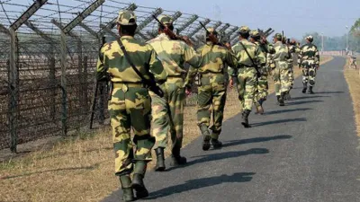 Encounter on India Bangladesh border, BSF jawan martyred | भारत-बांग्लादेश  सीमा पर खूनी मुठभेड़, कई राउंड चलीं गोलियां, BSF जवान शहीद - India TV Hindi