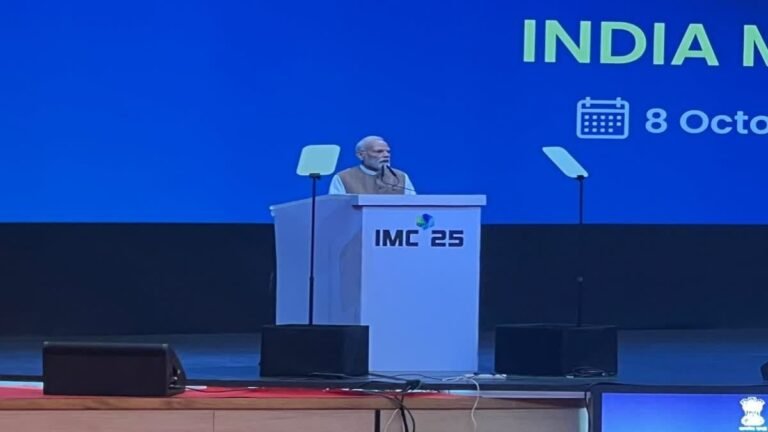 पीएम मोदी ने किया इंडिया मोबाइल कांग्रेस  का आगाज, कहा- टेक क्रांति मंं युवाओं का अहम योगदान