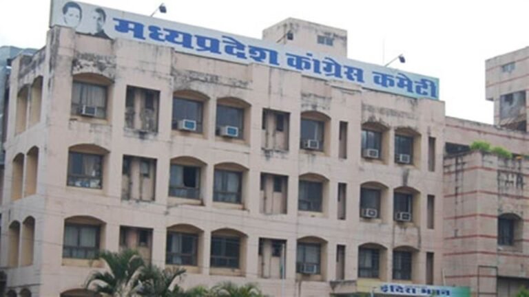कांग्रेस के जिला अध्यक्षों की नियुक्ति का नहीं थम रहा विरोध, घबराई कांग्रेस ने 24 घंटे में सोशल मीडिया पोस्ट हटाने की दी चेतावनी