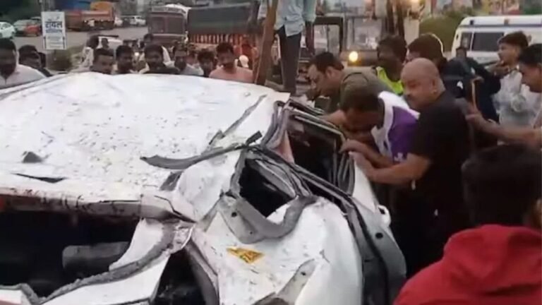 मुंबई-गोवा हाइवे पर बड़ा हादसा, नदी में गिरने से 5 लोगों की मौत, किसी के अंतिम संस्कार में शामिल होने जा रहे थे