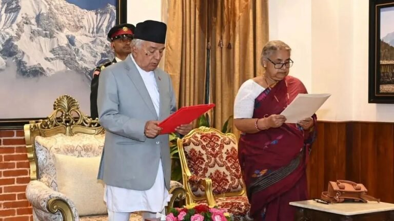 नेपाली दलों ने राष्ट्रपति पौडेल से संसद बहाली की मांग की