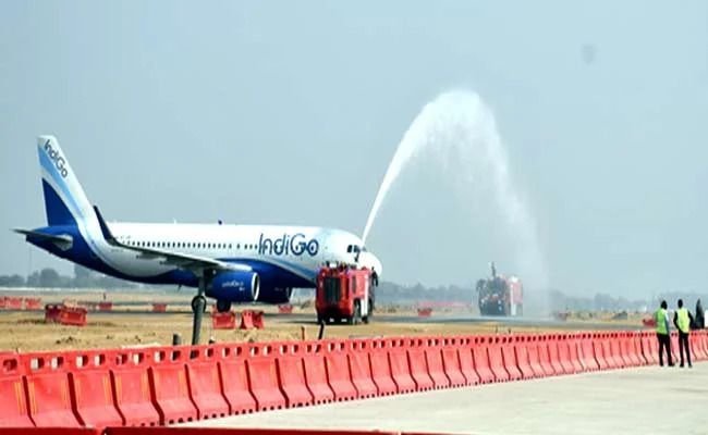 नोएडा एयरपोर्ट: पहली विमान लैंडिंग के साथ ऐतिहासिक सफलता