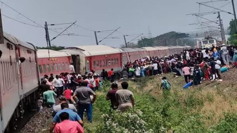 ओडिशा में  रेल हादसा, कामाख्या एक्सप्रेस के 11 एसी कोच पटरी से उतरे, यात्री सुरक्षित