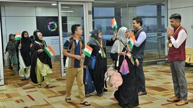 ऑपरेशन सिंधु: ईरान से सुरक्षित निकाले गए 292 भारतीय दिल्ली पहुंचे