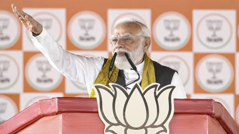 बंगाल की जनता को पीएम मोदी ने दी छह गारंटी, सबका साथ, सबका विकास के साथ लुटेरों के हिसाब का भी वादा