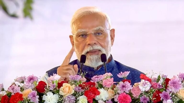 दिल्ली में पीएम मोदी ने साधा विपक्ष पर निशाना, कहा-कुछ लोग हमें मिले जनता के आशीर्वाद को पचा नहीं पा रहे